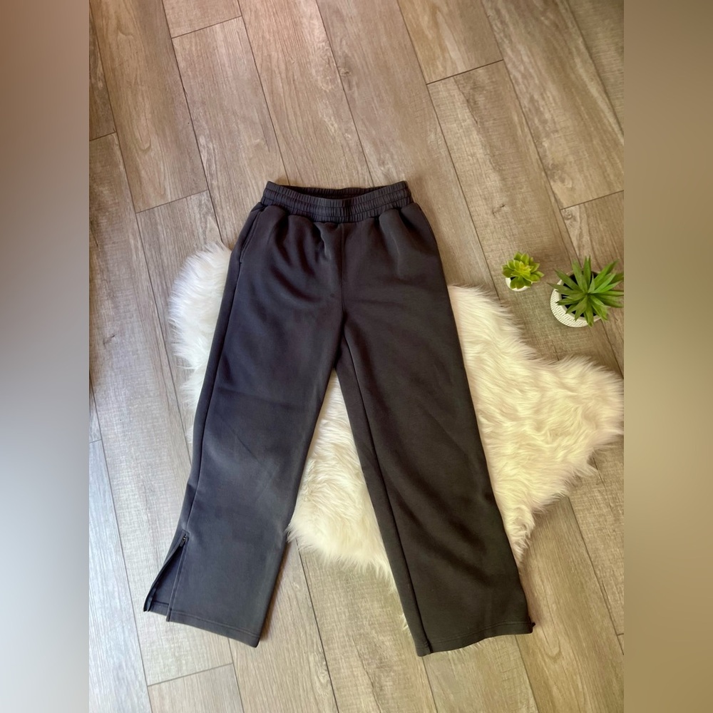 MODEofONE | Wide Leg Gray Zip Side Leg Sweat Pants with POCKETS!! (S)